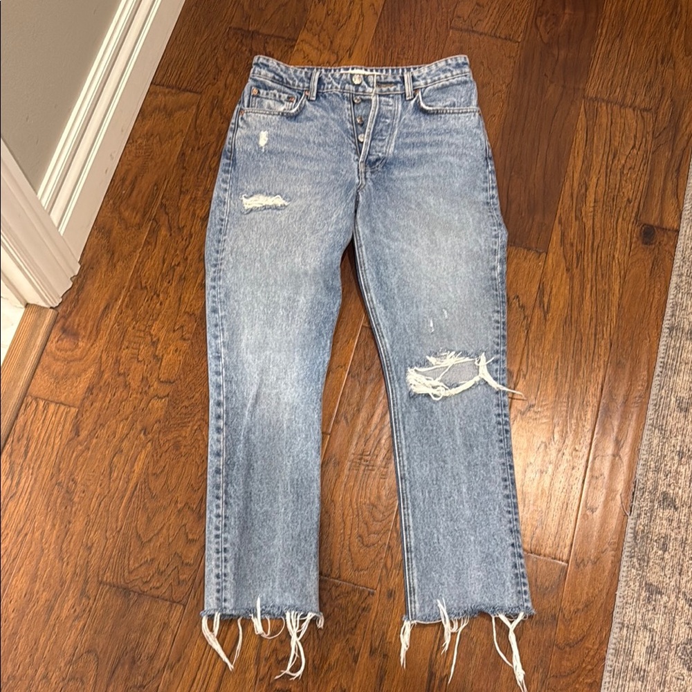 Distressed Blue Jeans Grlfrnd Karolina like new size 25